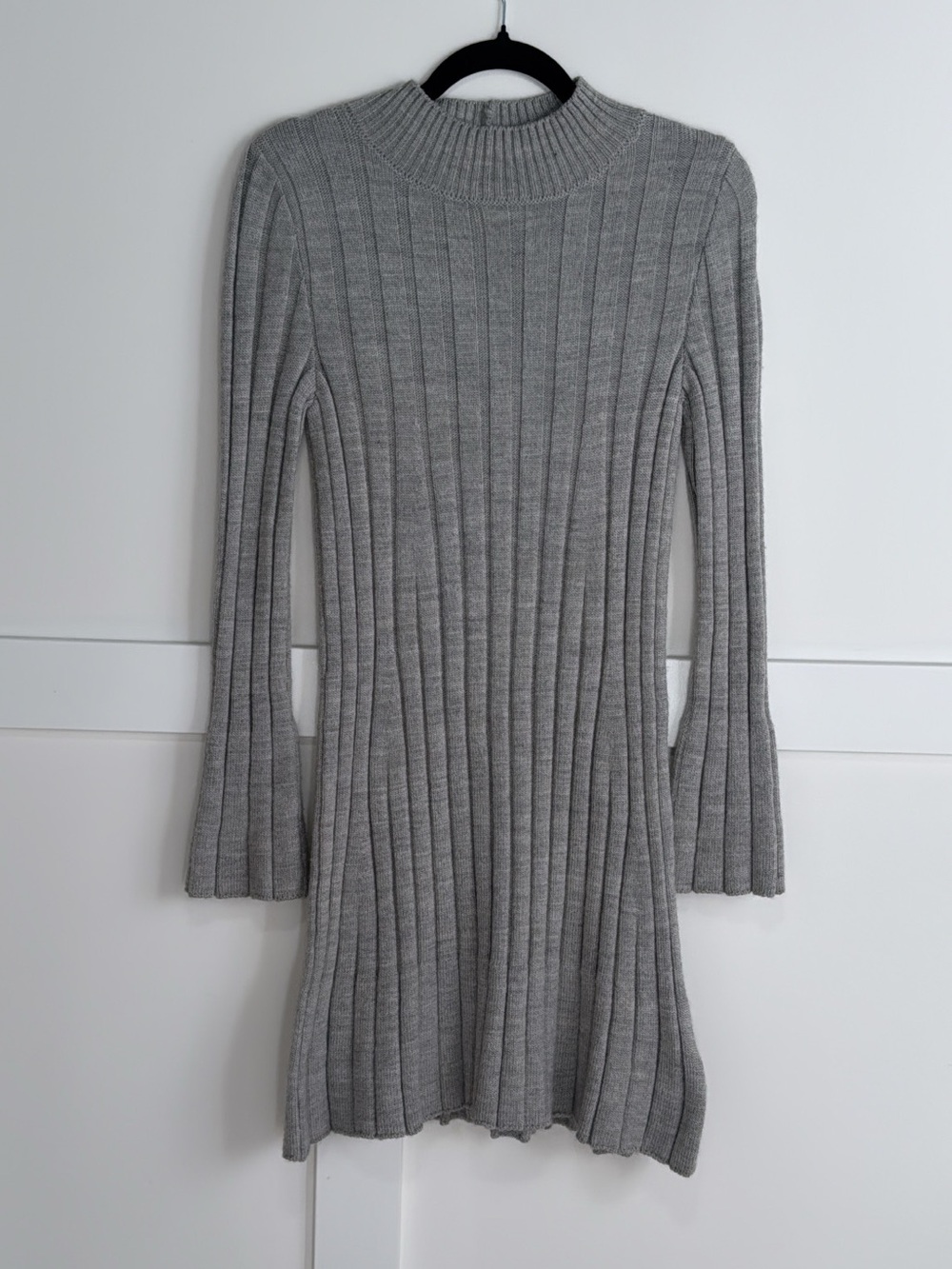 Anthropologie Gray Ribbed Long-Sleeve Knit Dress M